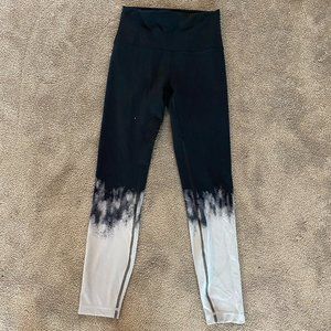 Lululemon align leggings with dipped pattern on bottom- size 2